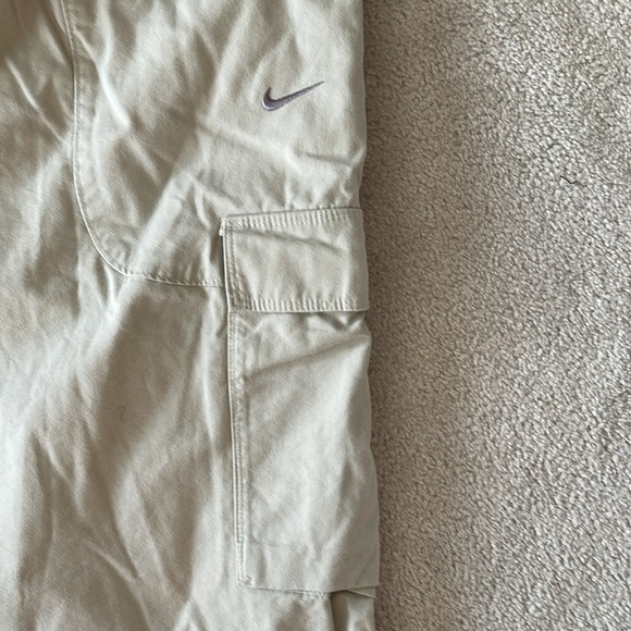 Nike men’s 100% cotton cargo style shorts. Excellent condition. - Picture 2 of 5